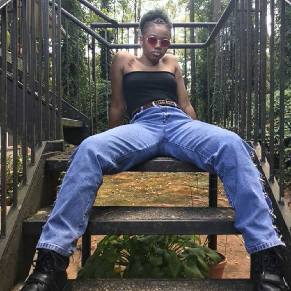 Meet your Posher, Kayla